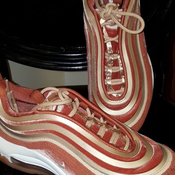 air max’s - Picture 2 of 3